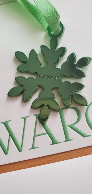 Charm fiocco di neve Swarovski verde con scatola