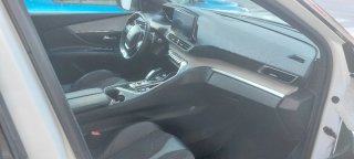 Peugeot 5008 2021
