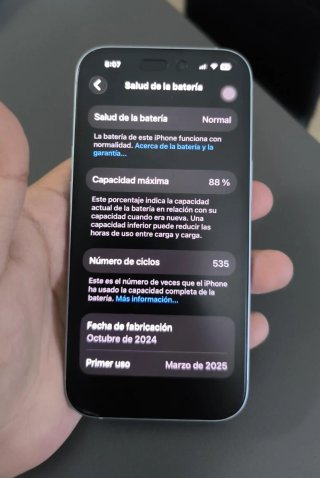 iPhone 15 Azul Claro en perfecto estado