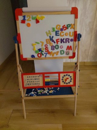 Pizarra infantil con letras y números