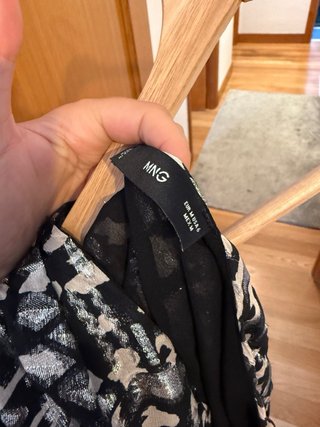 Top Mango Negro Estampado