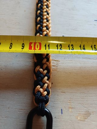 Pulsera Paracord Negra y dorado