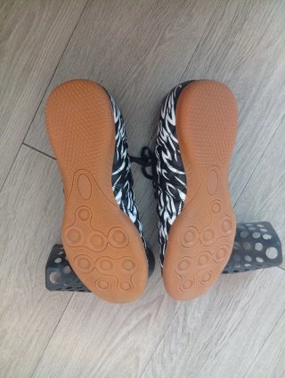 Zapatillas Fútbol Sala Talla 41 Negras Blancas