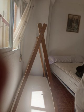 Cama infantil de madera