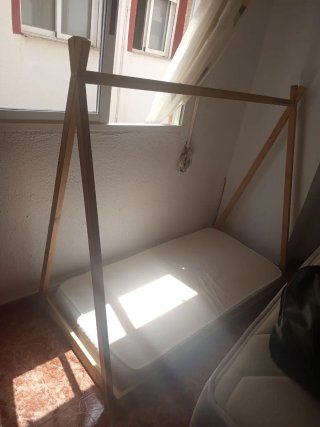 Cama infantil de madera
