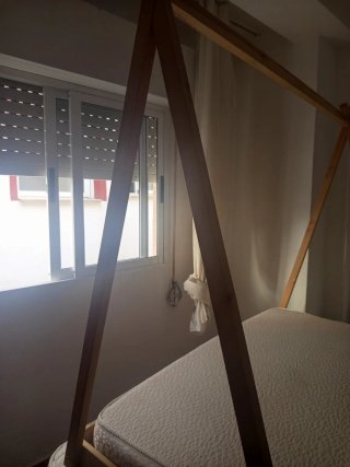 Cama infantil de madera