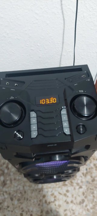 Torre de Sonido Bluetooth USB Negra