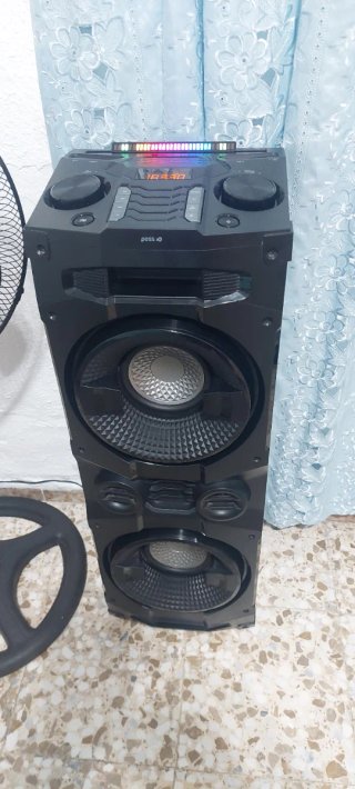 Torre de Sonido Bluetooth USB Negra