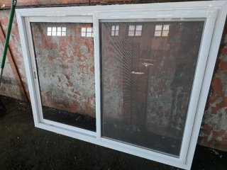 Ventana corredera aluminio con mosquitera