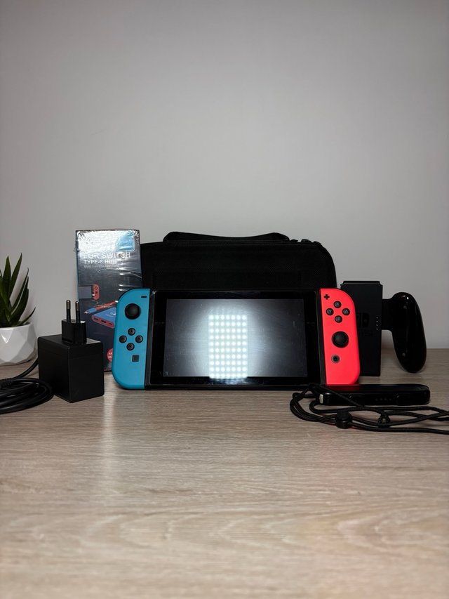 Nintendo Switch (2020)