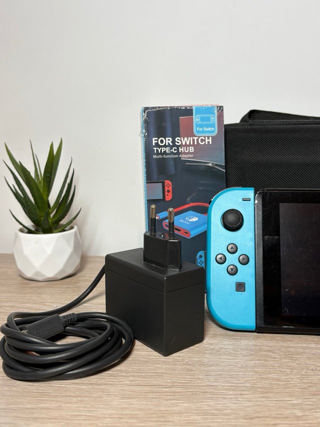 Nintendo Switch (2020)