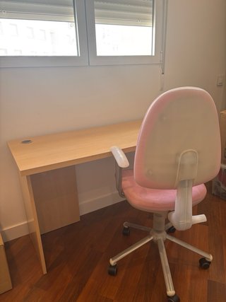 Escritorio y silla
