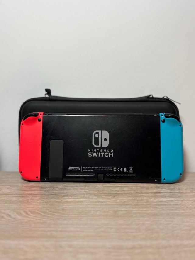 Nintendo Switch (2019)