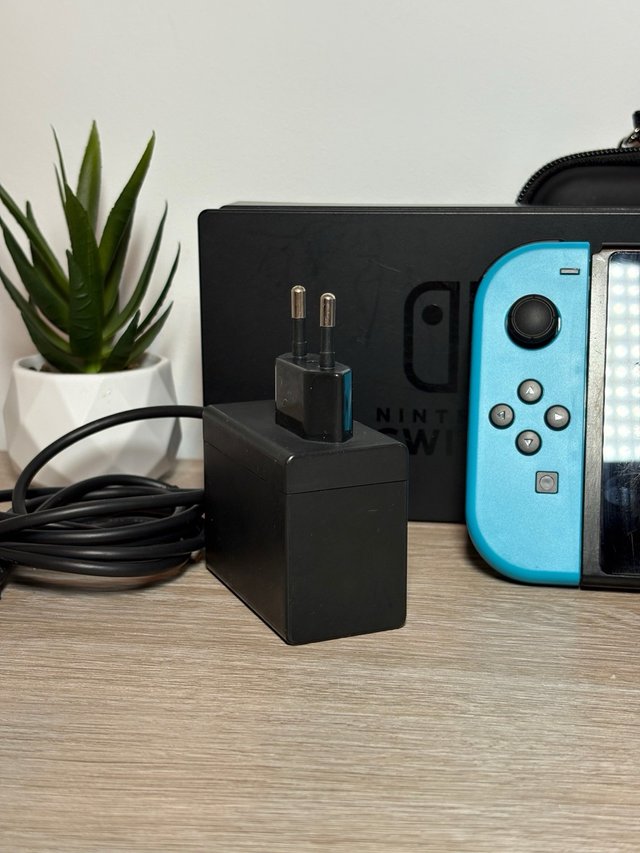 Nintendo Switch (2019)