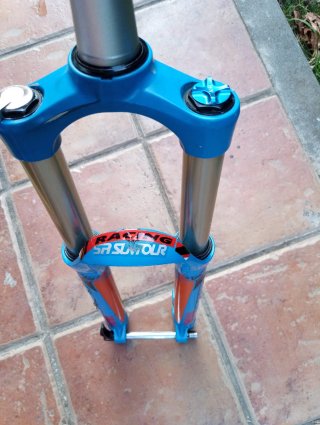 Horquilla Suntour Azul y Naranja