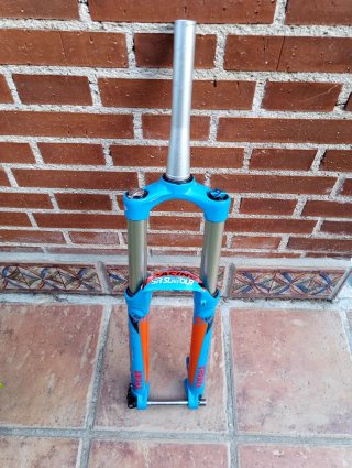 Horquilla Suntour Azul y Naranja