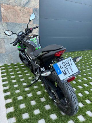 Kawasaki Z125 en excelente estado