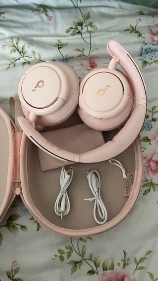 Cascos Soundcore Rosa con Estuche y Cables