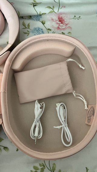 Cascos Soundcore Rosa con Estuche y Cables