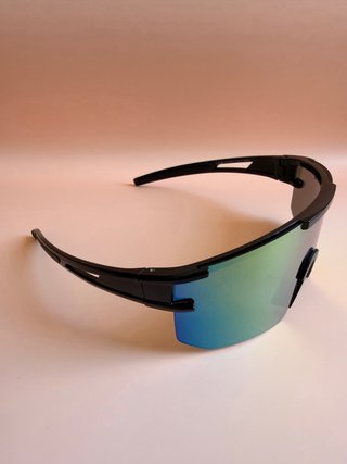 Gafas de sol deportivas UV400 – Nuevas –