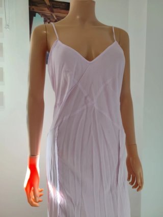 Vestido largo lila Victoria Beckham x Mango