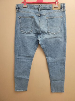 Pantalón Massimo Dutti Slim Fit Talla 48