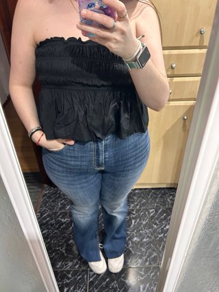 Top Peplum palabra de honor negro
