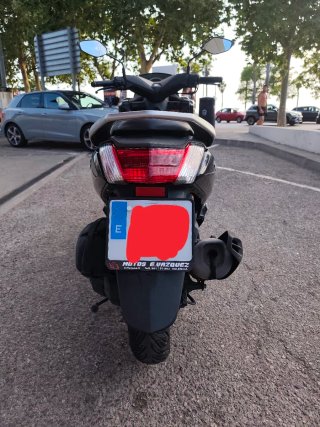 Yamaha Nmax 125cc Maxi Scooter