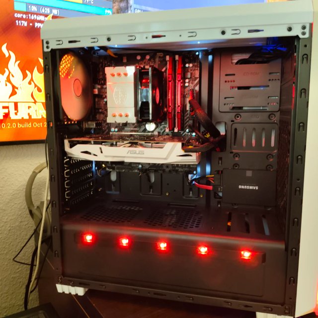 PC Gaming Nox Hummer Blanca