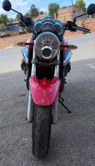 Moto Guzzi Breva V1100 Roja 14000 km