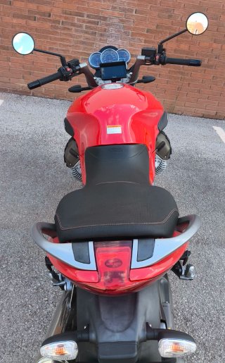 Moto Guzzi Breva V1100 Roja 14000 km