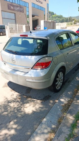 Opel Astra 2004
