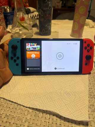 Nintendo Switch OLED Azul y Rojo