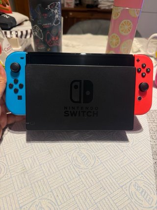 Nintendo Switch OLED Azul y Rojo