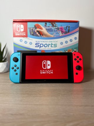 Nintendo Switch con caja (2023)