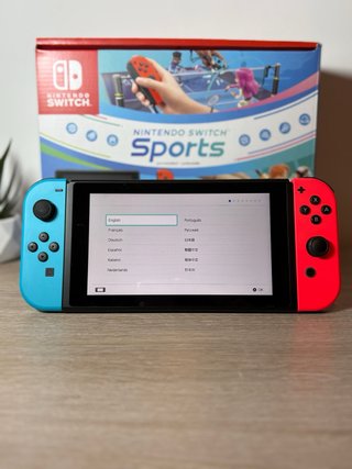 Nintendo Switch con caja (2023)