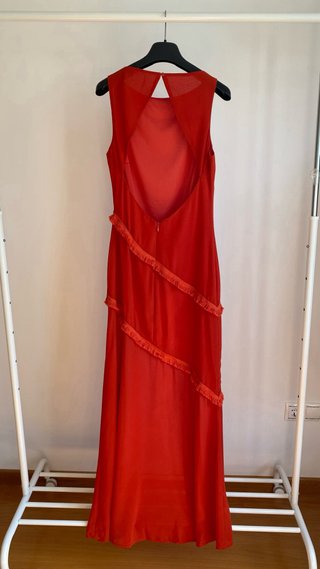 Vestido invitada naranja con flecos