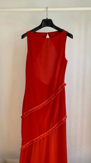 Vestido invitada naranja con flecos