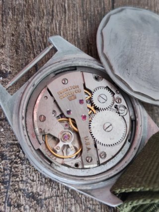 Reloj Hamilton Militar Negro Correa Verde