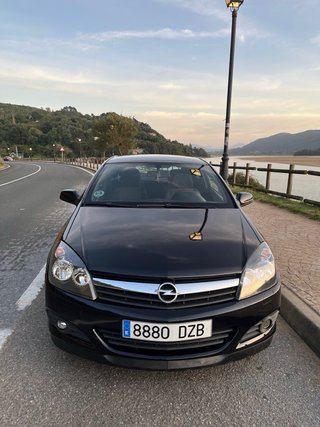 Opel Astra 2006 (leer bien)