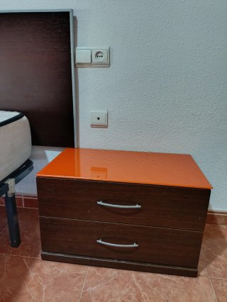 Dormitorio matrimonio completo en wengue y naranja