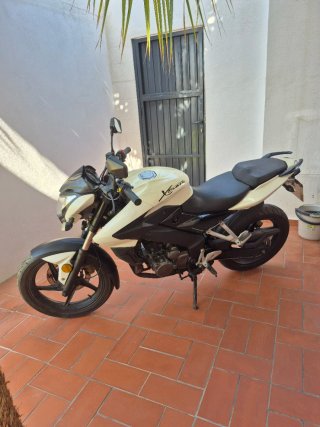 Moto Riya Xtron 125cc averiada