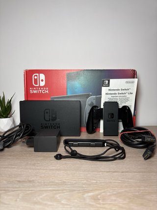 Nintendo Switch con Caja (2021)