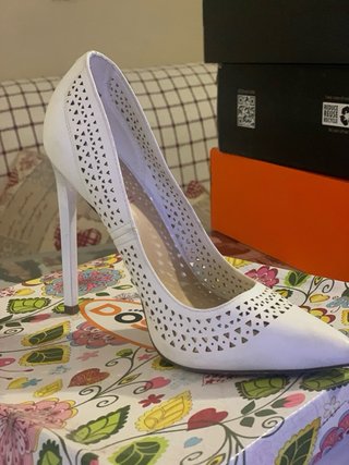 Zapatos tacón DÖSP blancos talla 36