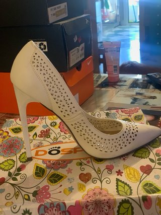 Zapatos tacón DÖSP blancos talla 36