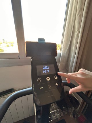 Bicicleta Estática con programa de entrenamiento