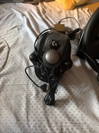 Volante Logitech G923 con Pedales y Palanca