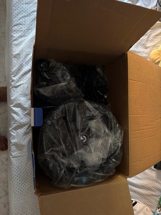 Volante Logitech G923 con Pedales y Palanca