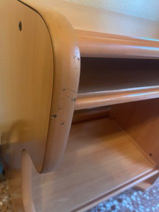 Escritorio de madera (color pino) con estantes