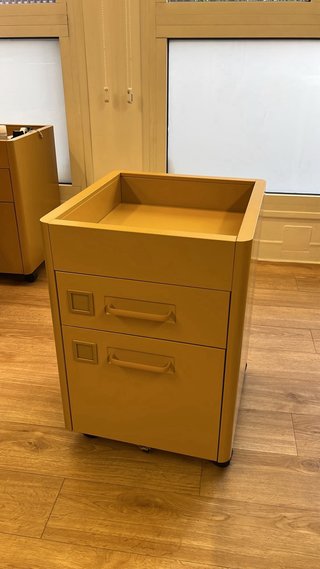 Cajonera IKEA IDASEN amarilla con ruedas